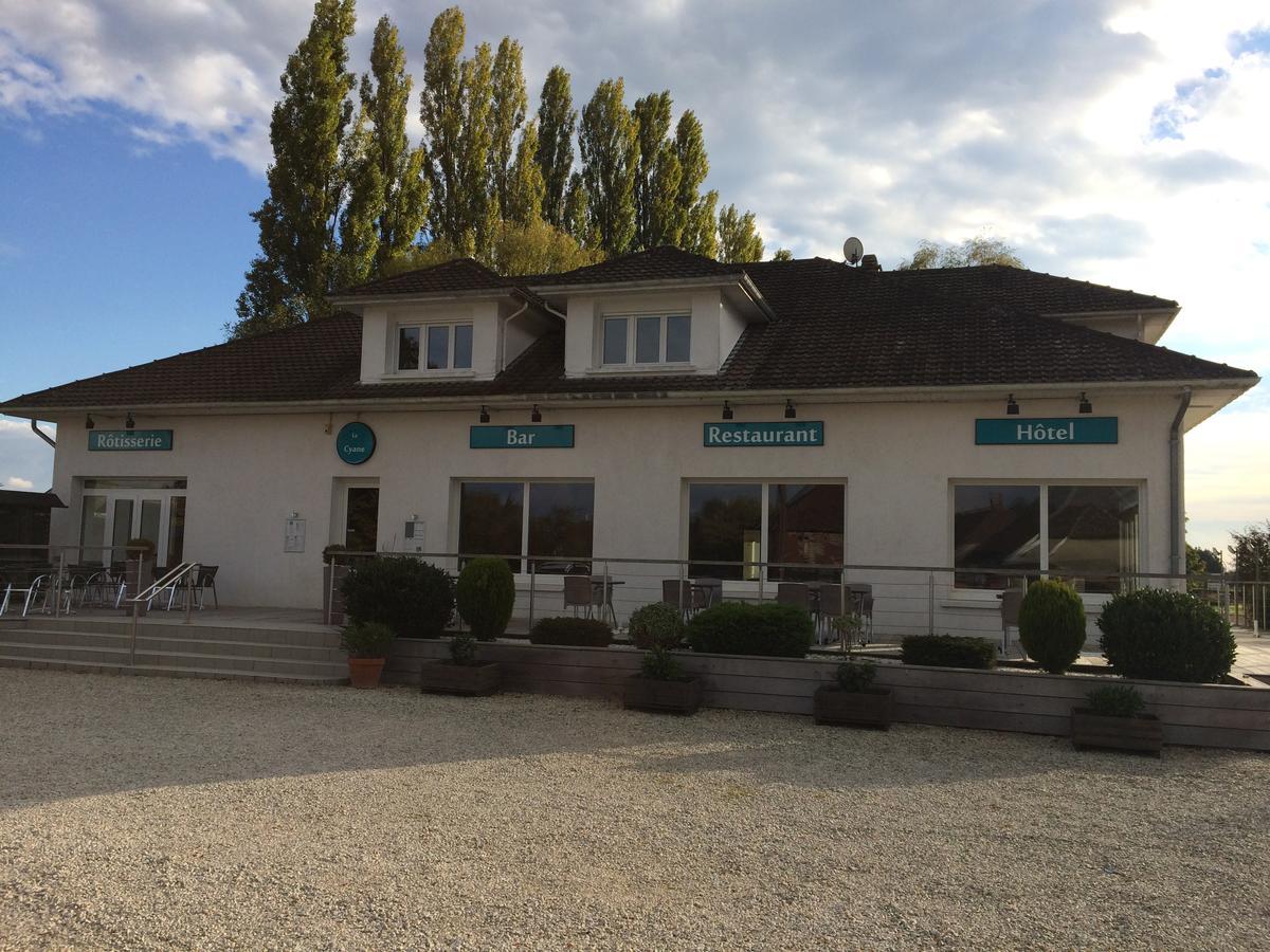 Hotel Le Cyane Mesnil-Saint-Père Exterior foto